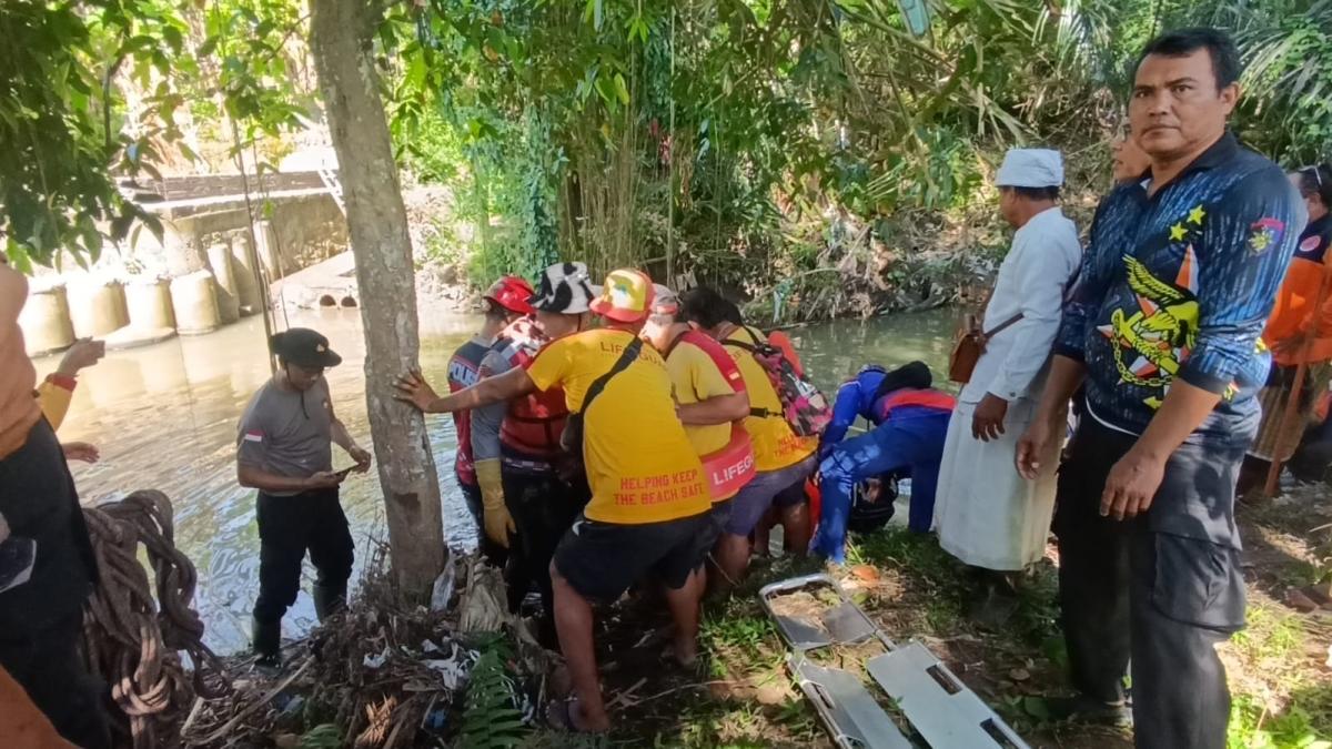 Diduga Korban Hanyut di Ubud, Mayat Pria Ditemukan Mengambang di Tukad Bembeng