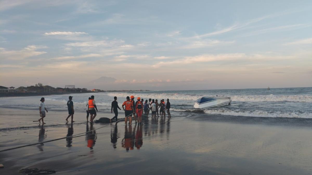Fast Boat dari Nusa Penida Tenggelam di Perairan Sanur, 2 WNA Tewas, 1 Masih Dalam Pencarian