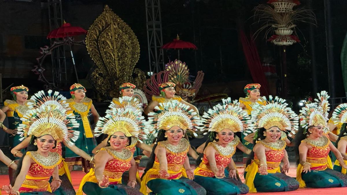 Janger “Tegal Suci” dari Tegallalang Tampil Memikat, Angkat Harmoni Desa Agraris di Pekan Budaya Gianyar