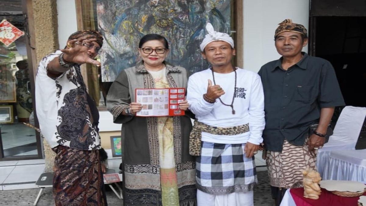 Ketua Dekranasda Bali Dorong Seniman Ajegkan Lukisan Bali Asli di Tengah Lesunya Pasar Seni