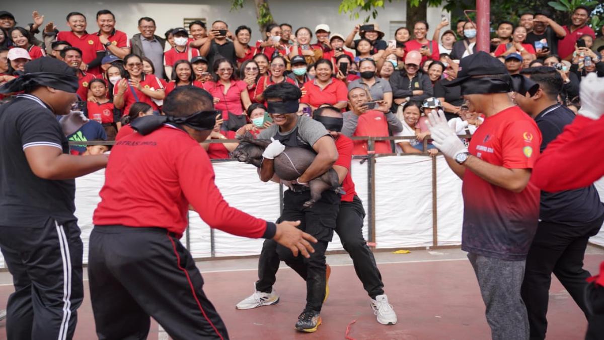 Lomba Ngejuk Kucit Meriahkan HUT ke-80 RI di Gianyar