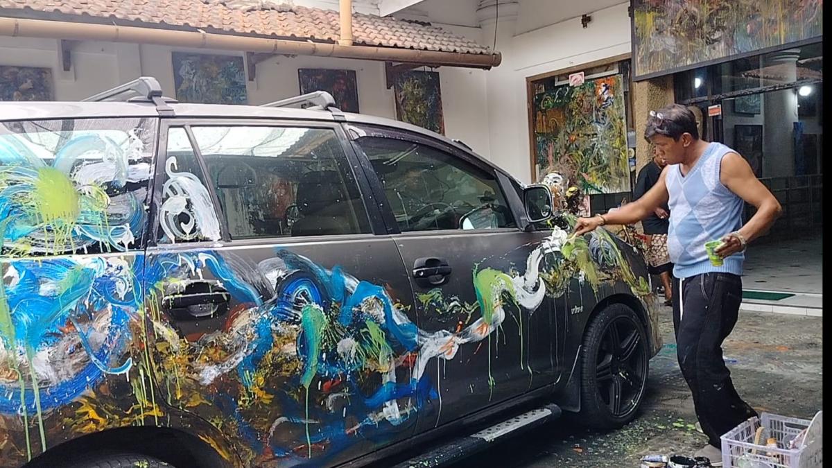 Mobil Dilukis, Seni Bangkit dari Keterpurukan: “Kebangkitan Seni Warna Indonesia” Menggema di Ubud